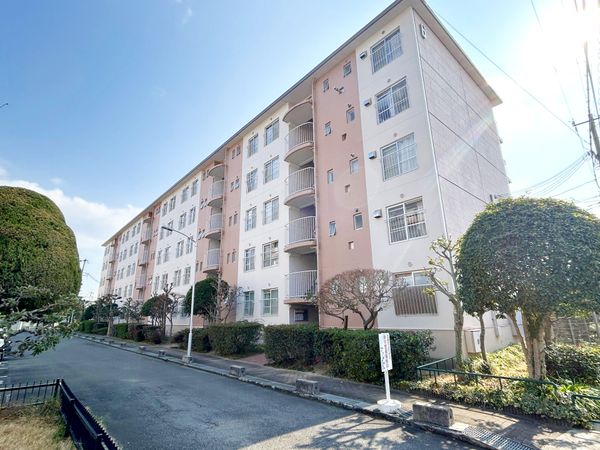 有楽箕面ハイツ6号棟 外観