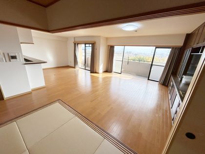 ユニーブル高野台北 リビング