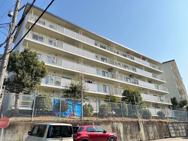 ライオンズマンションみのお A棟 外観