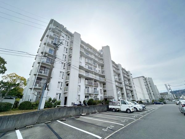 箕面粟生第四住宅4号棟 外観