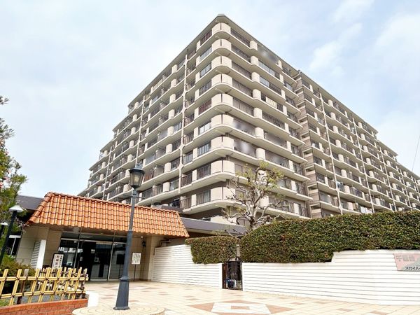 千里台スカイハイツ A棟 外観 千里台スカイハイツ A棟 外観
