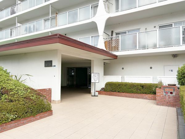 豊中緑ヶ丘サンハイツ D棟 エントランス 豊中緑ヶ丘サンハイツ D棟 エントランス