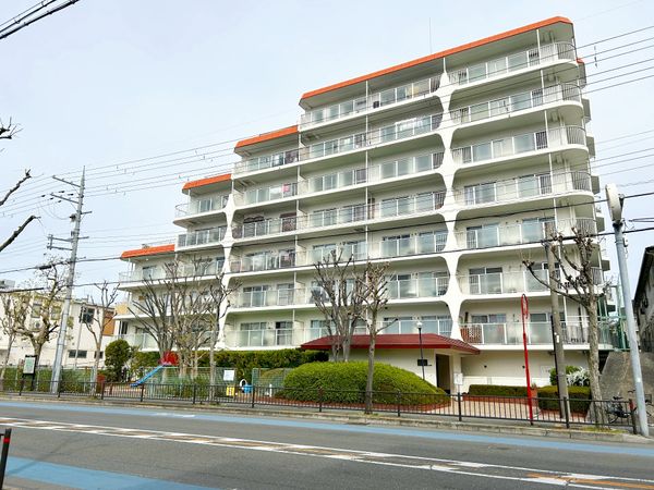 豊中緑ヶ丘サンハイツ D棟 外観 豊中緑ヶ丘サンハイツ D棟 外観