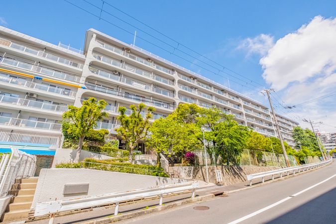 千里泉ヶ丘スカイハイツ2号棟 外観 千里泉ヶ丘スカイハイツ2号棟 外観