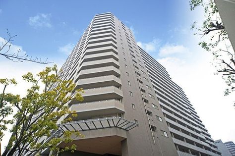 ディーグラフォート千里中央 外観
