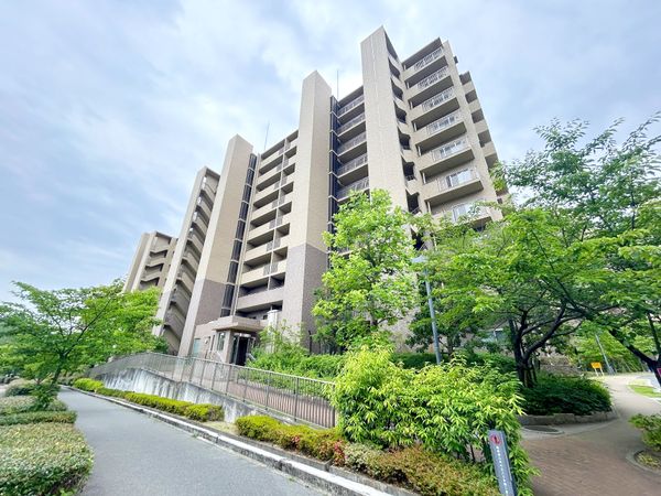新千里桜ヶ丘メゾンシティ 六番館 外観 新千里桜ヶ丘メゾンシティ 六番館 外観