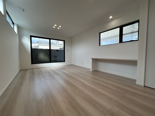 千里園3丁目 新築戸建 リビング