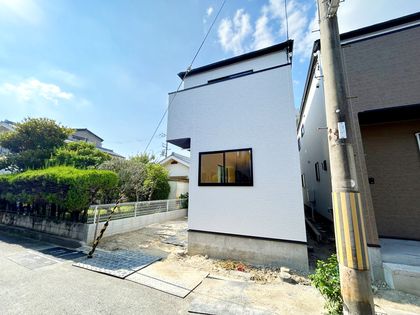 豊中市服部寿町1丁目 新築戸建 外観