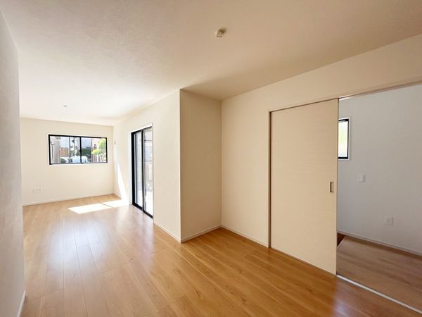 豊中市服部寿町1丁目 新築戸建 リビング