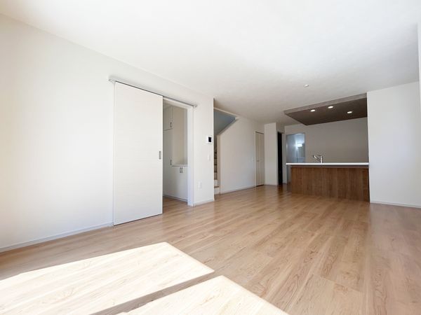 豊中市服部寿町1丁目 新築戸建 リビング