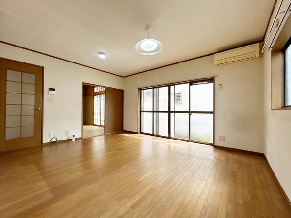 豊中市宮山町3丁目 戸建 リビング