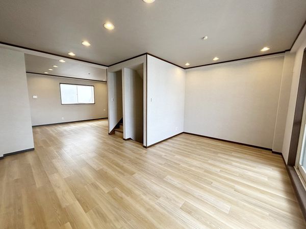 豊中市大島町1丁目 戸建 リビング