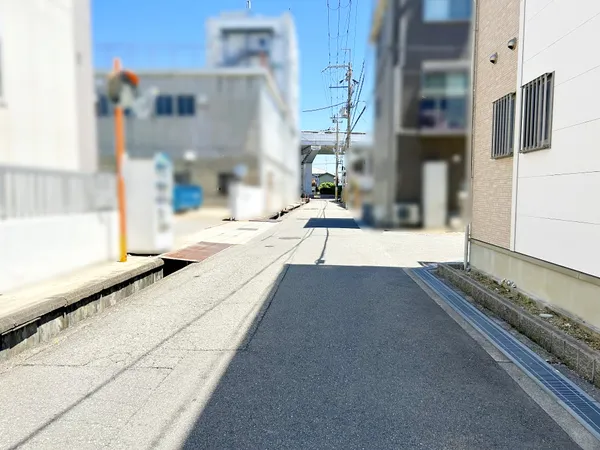 北側前面道路