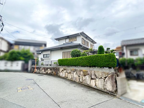 前面道路含む外観