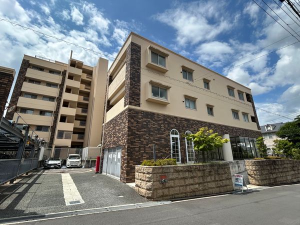 ネバーランド豊中岡町 外観
