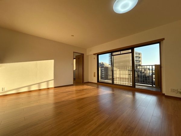 ルネ・ヒューマンズガーデン万博公園南 B棟 リビング ルネ・ヒューマンズガーデン万博公園南 B棟 リビング