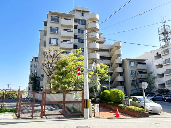 エバグリーングランド曽根 A棟 外観