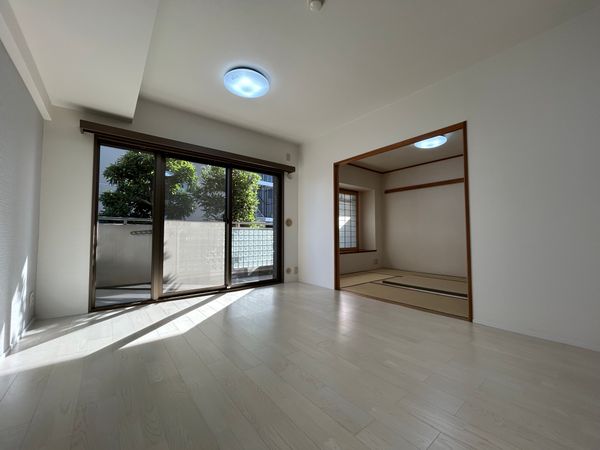 ファミール豊中本町 リビング ファミール豊中本町 リビング