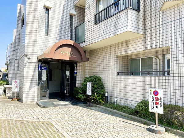 メゾンドール豊中上野東 エントランス メゾンドール豊中上野東 エントランス