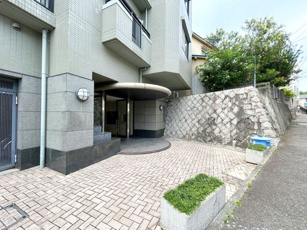 藤和豊中刀根山ホームズ エントランス