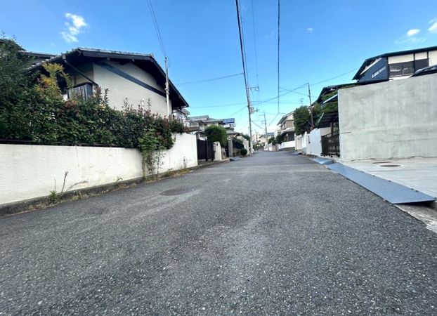 塚原6丁目 前面道路含む外観 前面道路含む外観