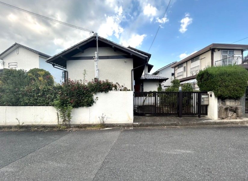 塚原6丁目 前面道路含む外観 前面道路含む外観