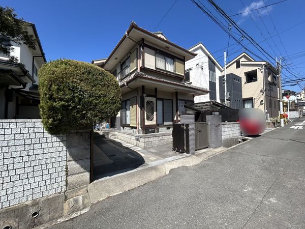 高槻市安岡寺町1丁目 前面道路含む外観 高槻市安岡寺町1丁目 前面道路含む外観