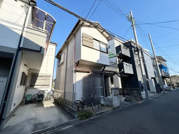 現地写真建築条件付土地販売ではございません。お好きなハウスメーカー・工務店にて建築可能です。