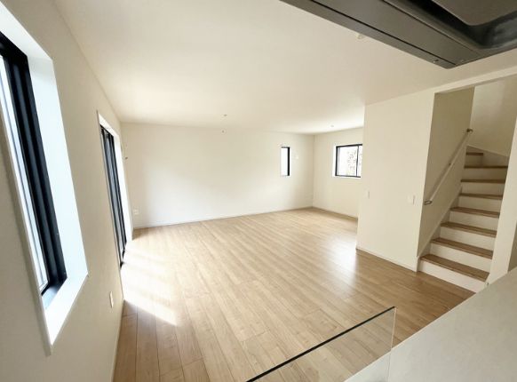 南平台1丁目 リビング 南平台1丁目 リビング