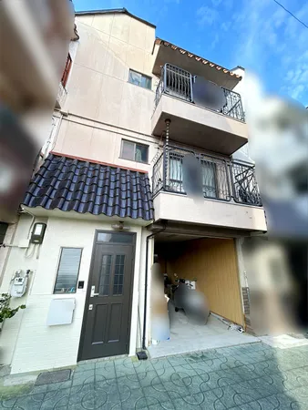 屋上はルーフバルコニーとなっています。