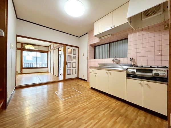 高槻市寿町1丁目 リビング