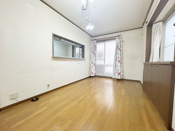 淀の原町 戸建 リビング