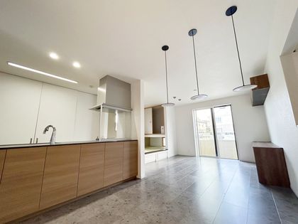 高槻市南平台1丁目・一戸建 リビング