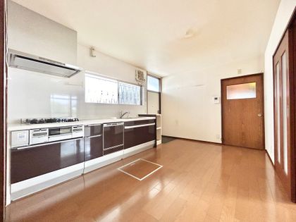高槻市東上牧3丁目 リビング