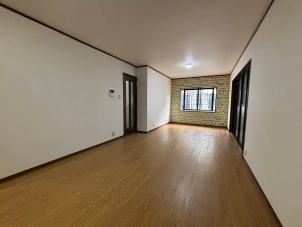 高槻市大塚町4丁目 リビング 高槻市大塚町4丁目 リビング