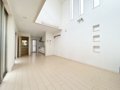 高槻市安岡寺町1丁目 リビング