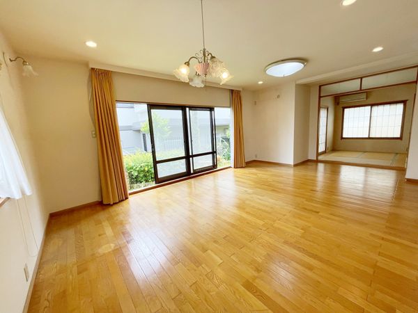 高槻市寺谷町 戸建 リビング 高槻市寺谷町 戸建 リビング