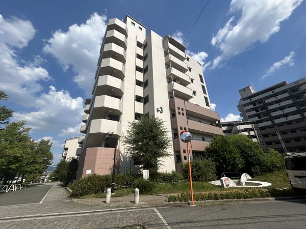 高槻阿武山九番街東 3号棟 外観 高槻阿武山九番街東 3号棟 外観