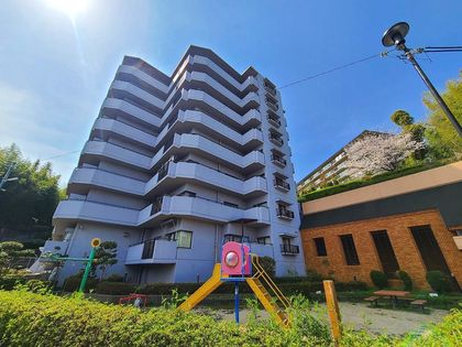 シャルマンコーポ高槻 外観