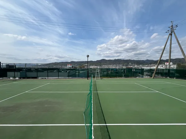 敷地内テニスコート
