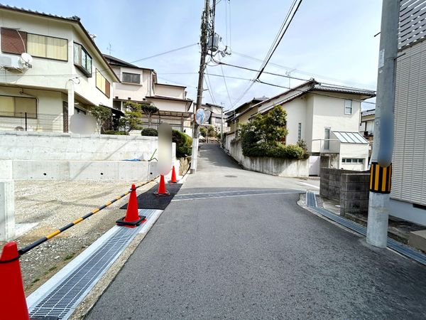 北春日丘二丁目 土地 前面道路含む外観 北春日丘二丁目 土地 前面道路含む外観