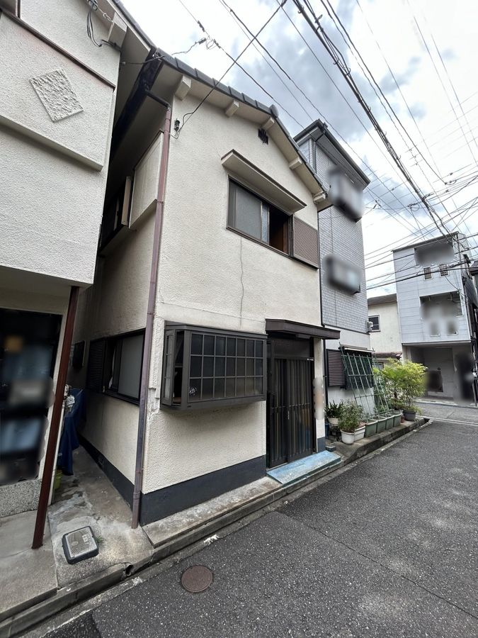 前面道路含む外観