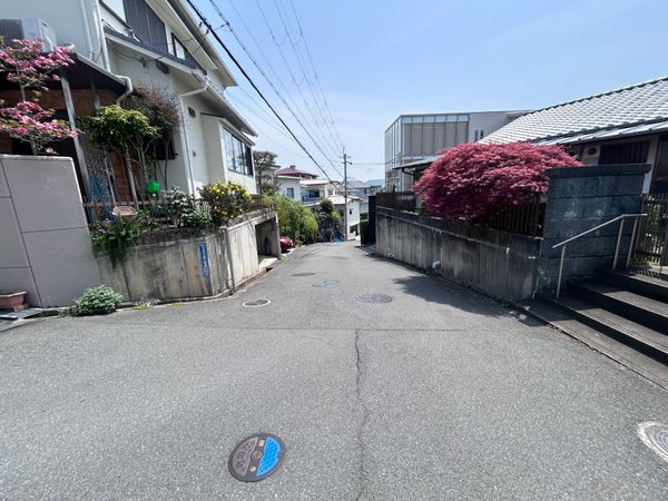北春日丘四丁目 土地 前面道路含む外観 北春日丘四丁目 土地 前面道路含む外観