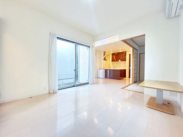 春日五丁目 戸建 リビング