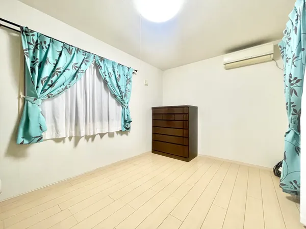 洋室（約6.7帖）