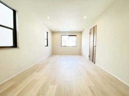 茨木市大池二丁目 リビング