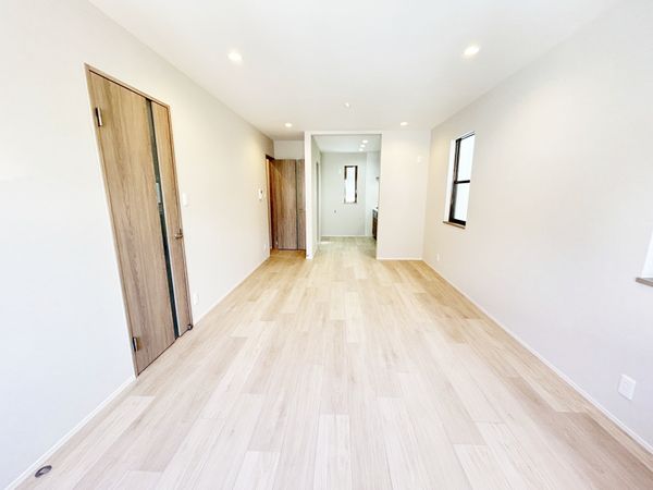 茨木市大池二丁目 リビング