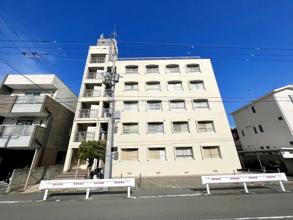 小学校・中学校が徒歩10分圏内です。