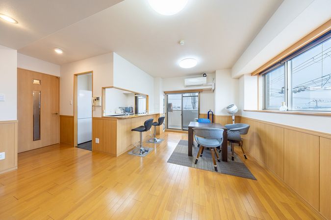 TATディナスティ茨木大池 リビング TATディナスティ茨木大池 リビング