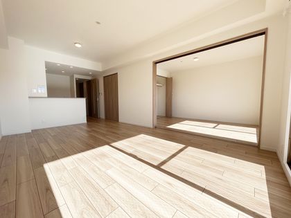 ジオ茨木学園町 6番館 リビング